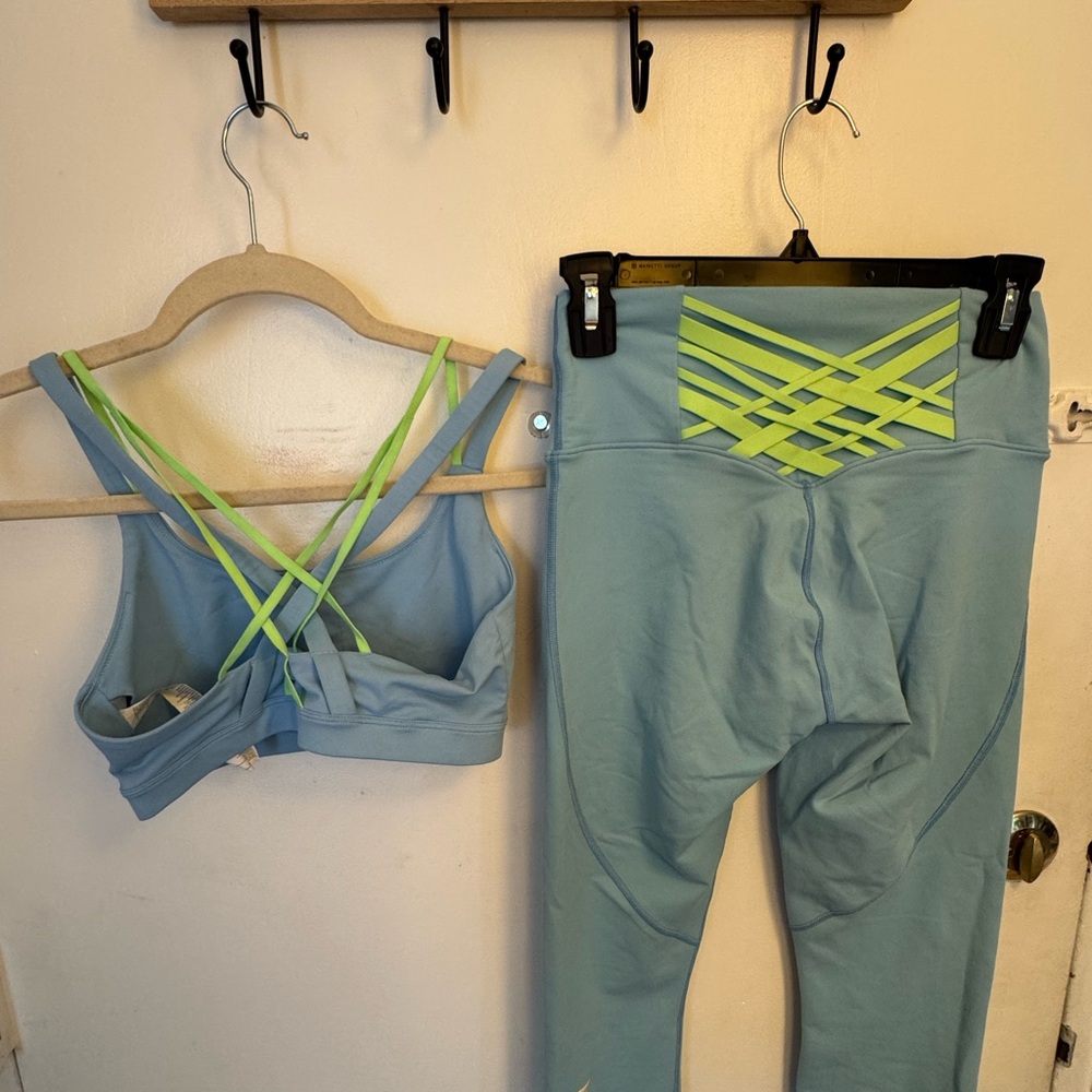 Fabletics Blue Criss-Cross Strap Sports Bra & Leggings Matching Set – Size Small